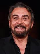 How tall is Kabir Bedi?